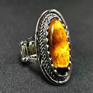 🤎'Primal Instincts' Brown Cat's Eye Silver Stretch Ring Paparazzi Accessories🤎